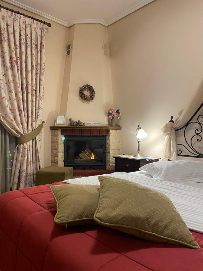 Valentini Guesthouse Karpenísion Eksteriør billede