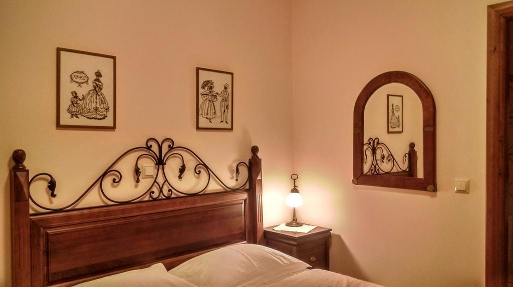 Valentini Guesthouse Karpenísion Eksteriør billede